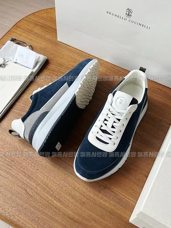 브루넬로쿠치넬리남자스니커즈20241221-150702-005메종샤르망.JPG