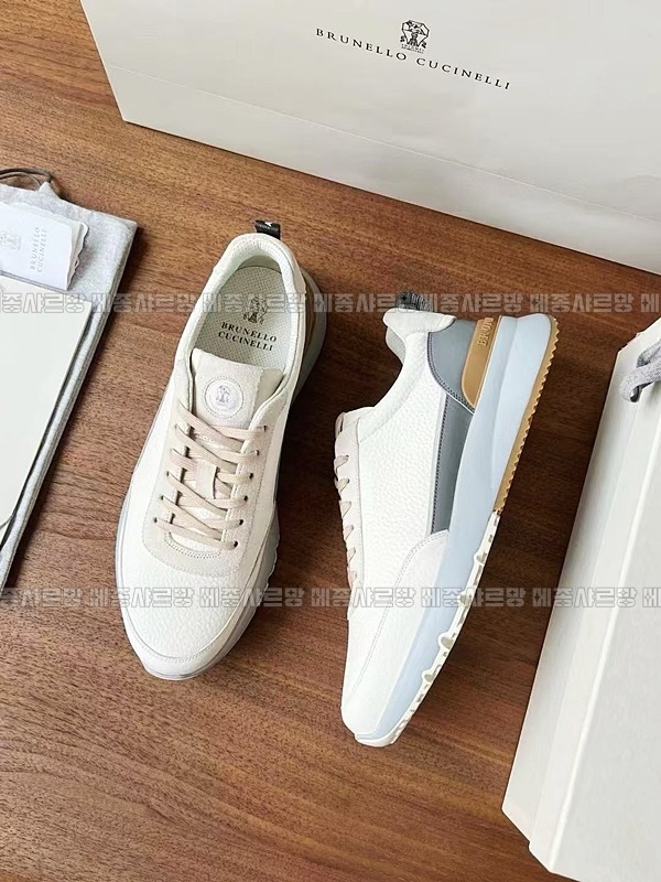 브루넬로쿠치넬리남자스니커즈20241221-150704-018메종샤르망.JPG