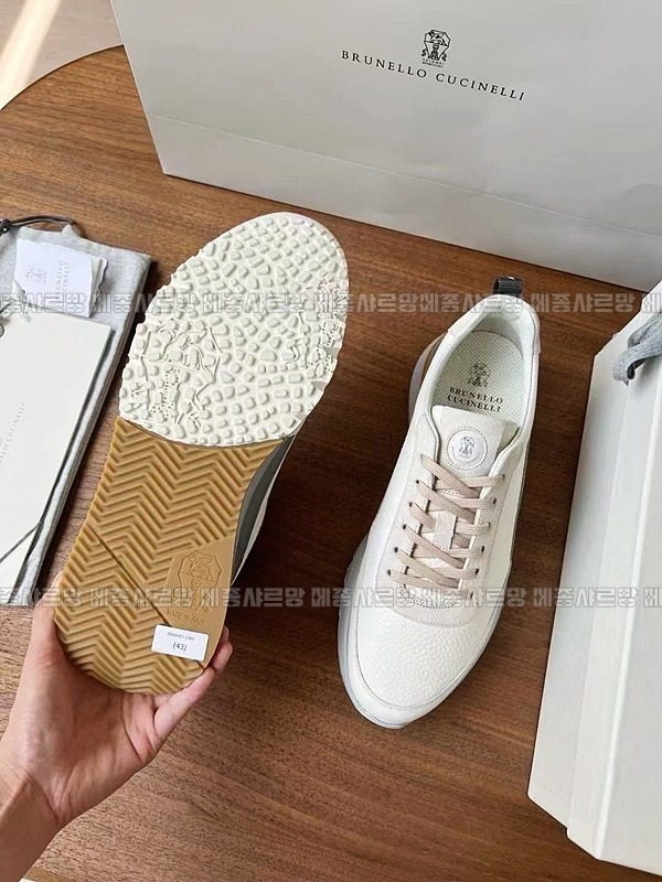 브루넬로쿠치넬리남자스니커즈20241221-150704-020메종샤르망.JPG