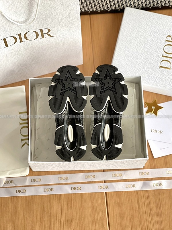디올 운동화 디올 바이브 스니커즈Weixin Image_20241226214029메종샤르망.jpg