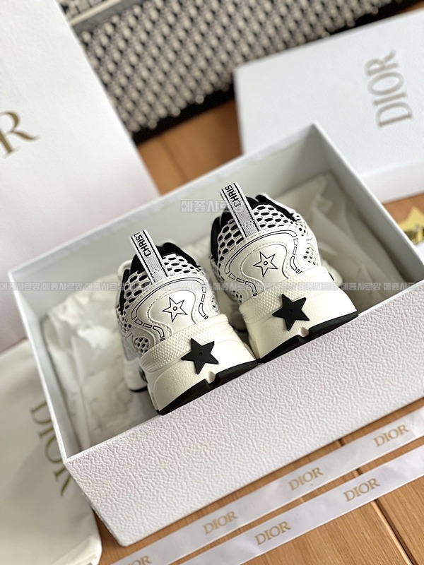 디올 운동화 디올 바이브 스니커즈Weixin Image_202412262140303메종샤르망.jpg