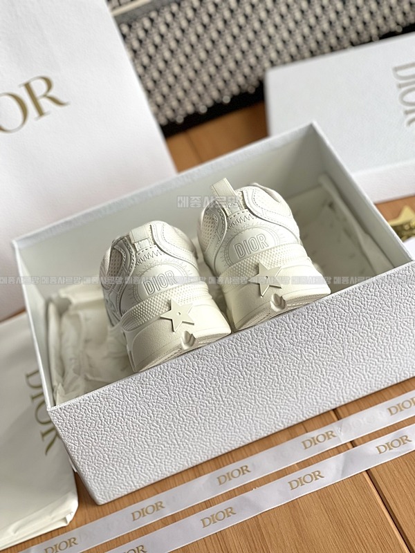 디올 크로노 스니커즈Weixin Image_202412262152514메종샤르망.jpg