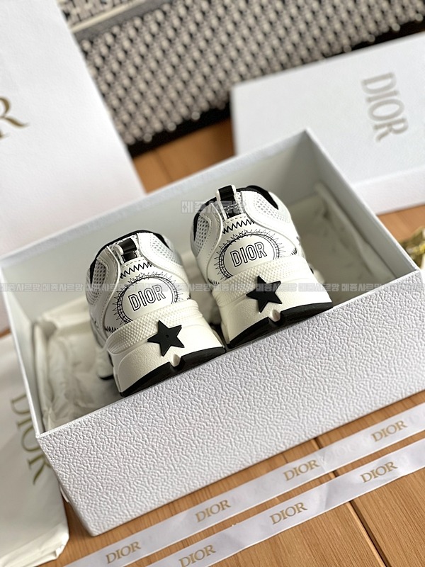 디올 크로노 스니커즈Weixin Image_20241226215244메종샤르망.jpg