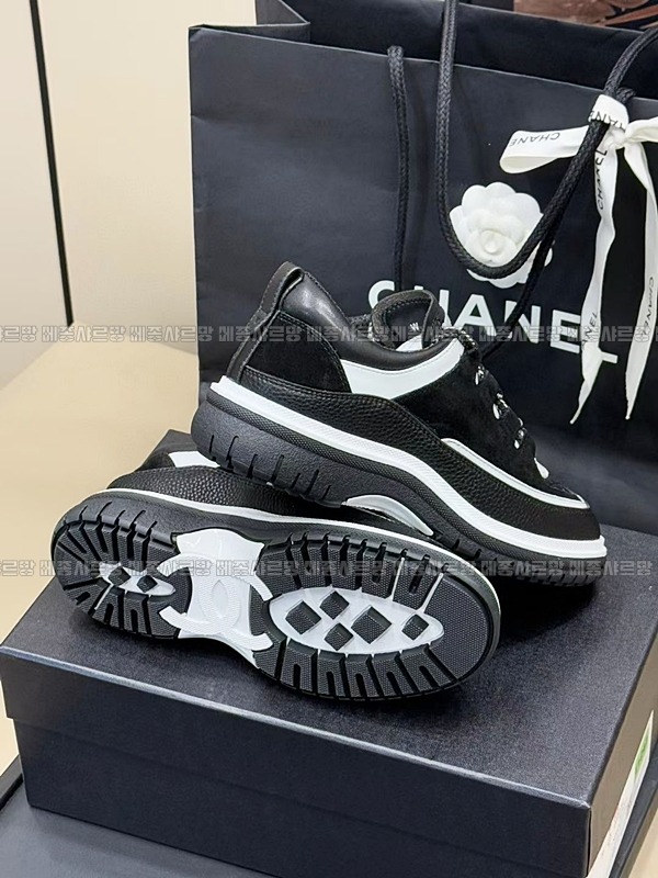 샤넬25c크루즈스니커즈20241228-181448-021메종샤르망.JPG