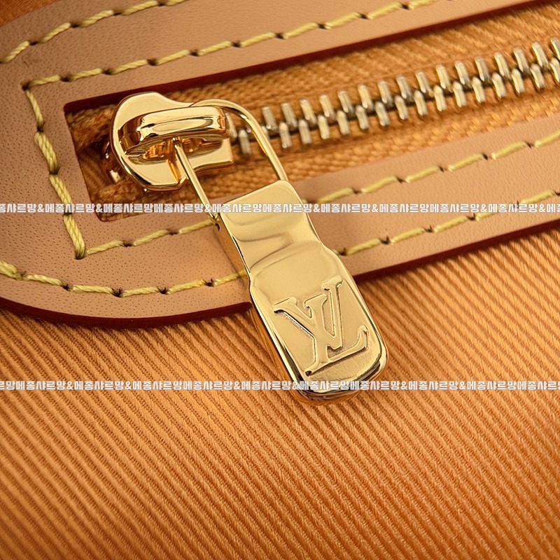 루이비통키폴반둘리에4520260110 185026 014루이비통키폴반둘리에45.jpg