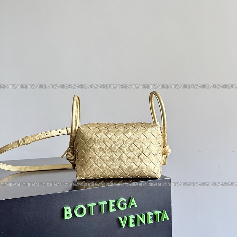 보테가베네타탑핸들루프백20260211 172535 003보테가베네타탑핸들루프백.jpg