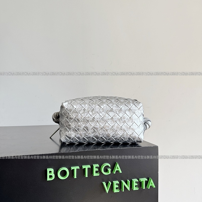 보테가베네타탑핸들루프백20260211 172537 024보테가베네타탑핸들루프백.jpg