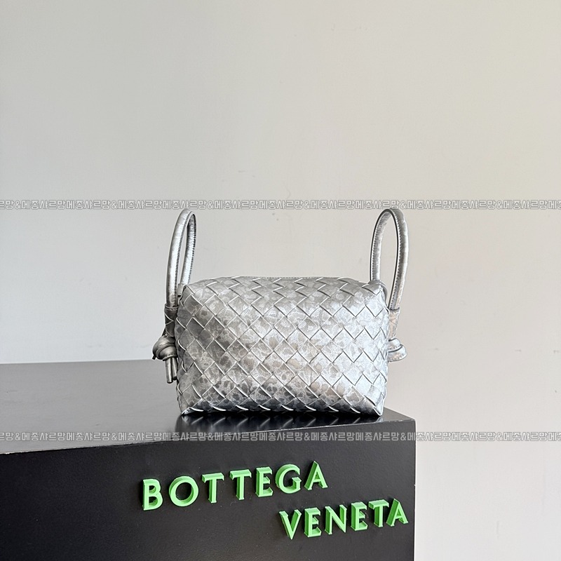 보테가베네타탑핸들루프백20260211 172537 023보테가베네타탑핸들루프백.jpg