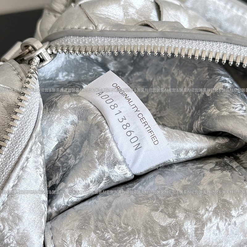 보테가베네타탑핸들루프백20260211 172538 029보테가베네타탑핸들루프백.jpg