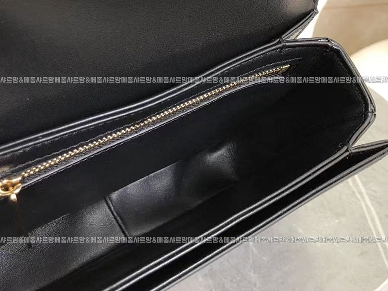 셀린느틴트리옹프20260302 100812 036셀린느틴트리옹프.jpg