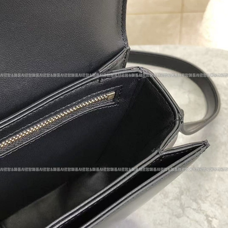 셀린느틴트리옹프20260302 100812 029셀린느틴트리옹프.jpg