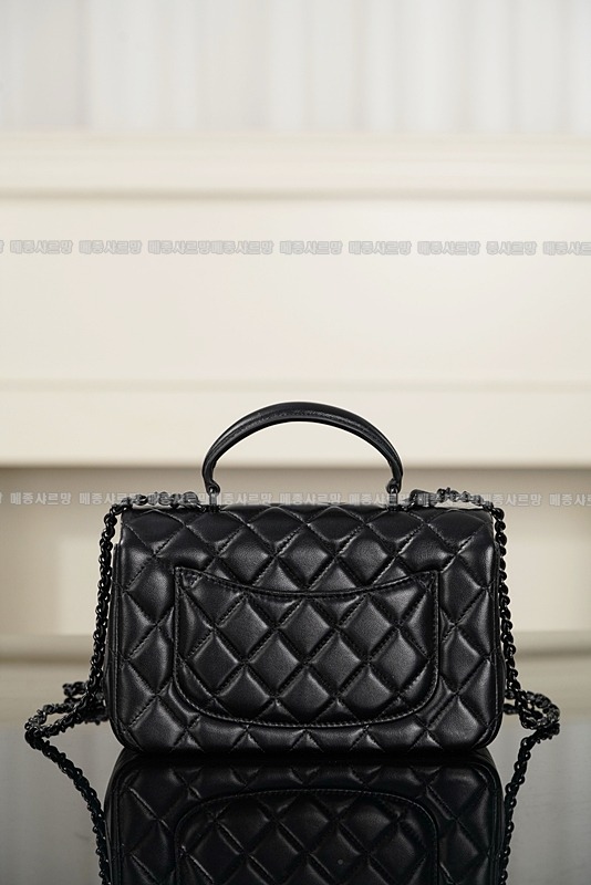 샤넬미니탑핸들쏘블랙백  20260418-152647-001.jpg