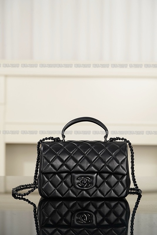 샤넬미니탑핸들쏘블랙백  20260418-152647-000.jpg