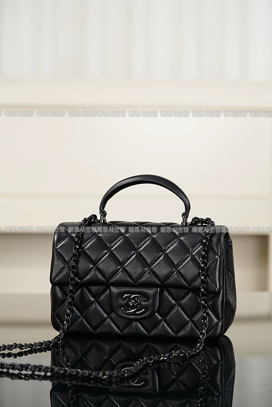 샤넬미니탑핸들쏘블랙백  20260418-152647-003.jpg