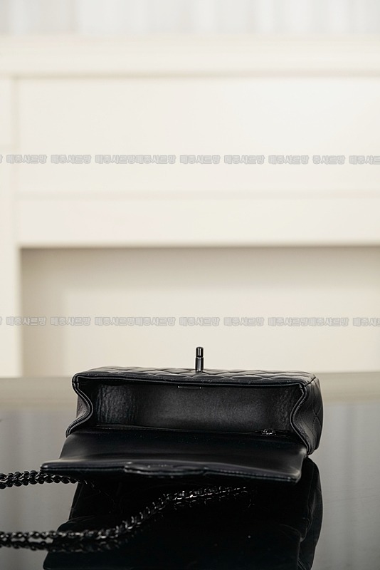 샤넬미니탑핸들쏘블랙백  20260418-152647-006.jpg