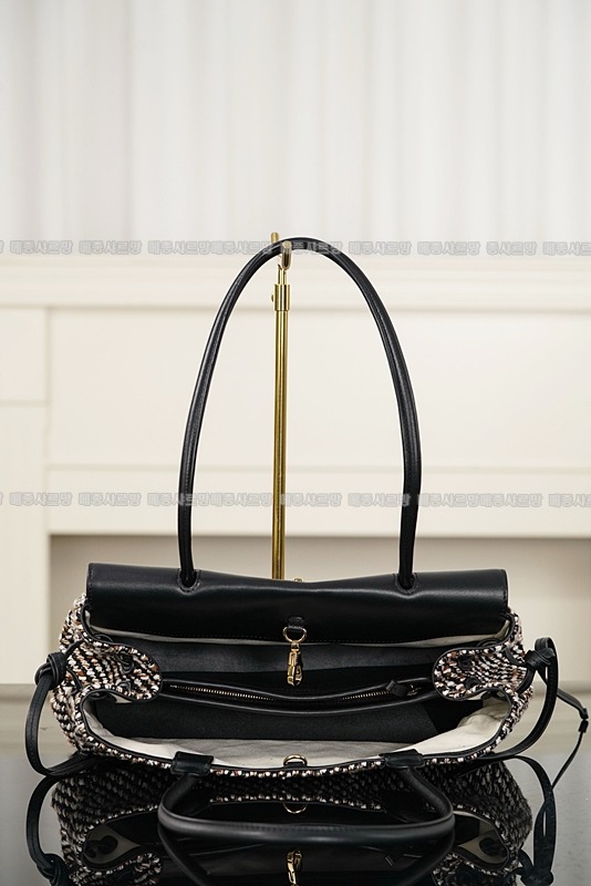 샤넬스몰쇼핑백  20260418-154402-007.jpg