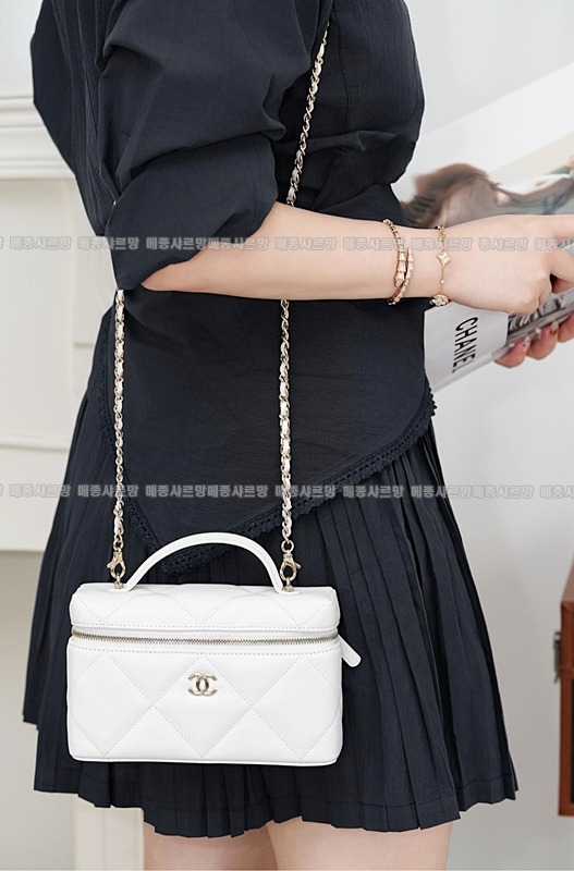 샤넬탑핸들베니티백  20260421-134155-000.jpg