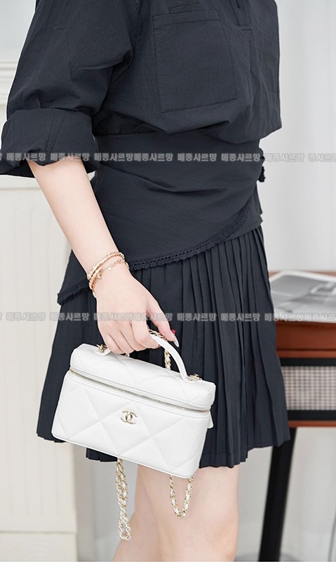 샤넬탑핸들베니티백  20260421-134155-004.jpg