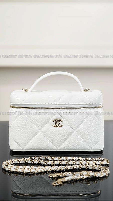 샤넬탑핸들베니티백  20260421-134156-008.jpg