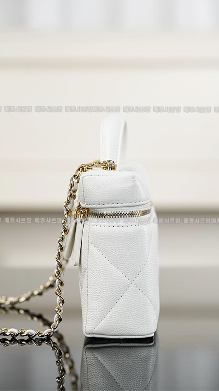 샤넬탑핸들베니티백  20260421-134156-010.jpg