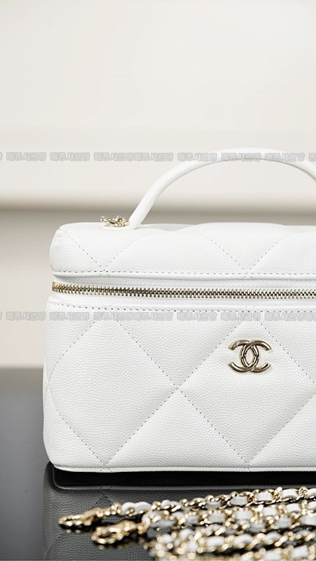 샤넬탑핸들베니티백  20260421-134158-023.jpg