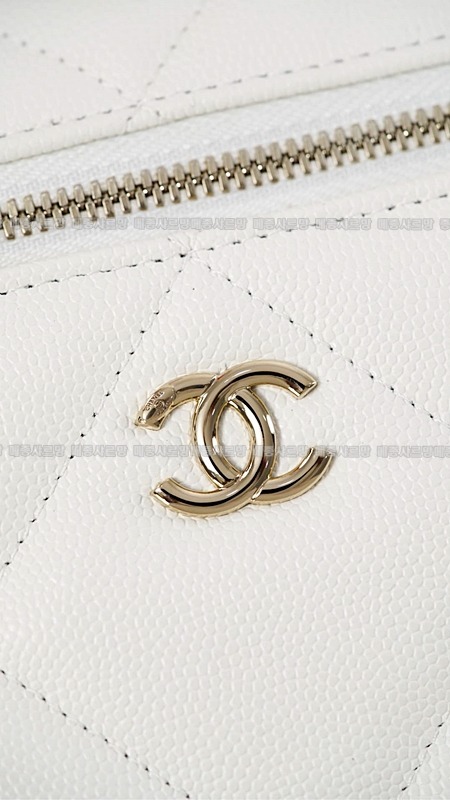 샤넬탑핸들베니티백  20260421-134159-032.jpg