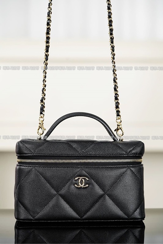 샤넬 체인 코스메틱 케이스20260421-135212-005.jpg