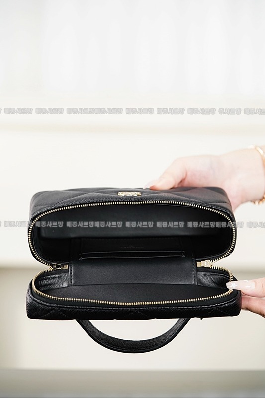 샤넬 체인 코스메틱 케이스20260421-135214-012.jpg