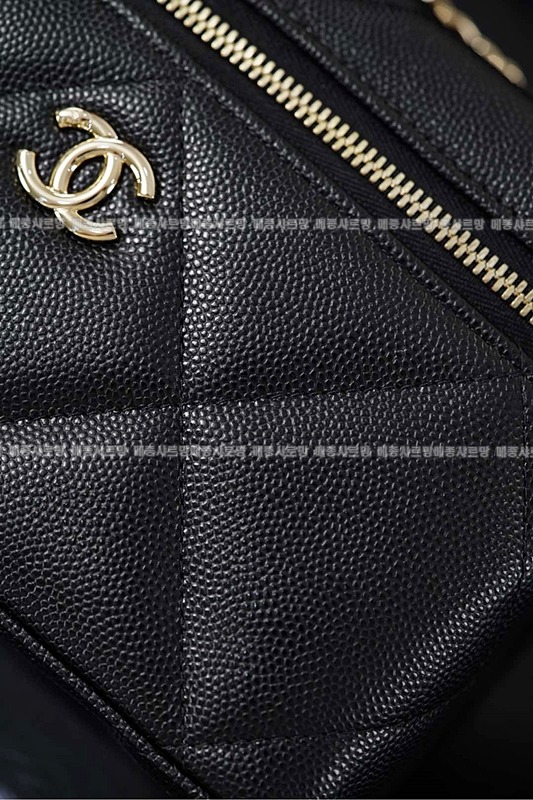 샤넬 체인 코스메틱 케이스20260421-135219-025.jpg