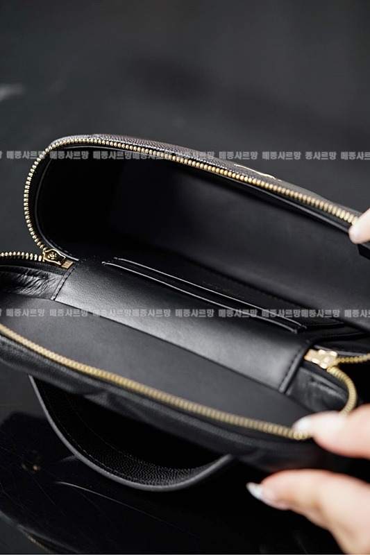 샤넬 체인 코스메틱 케이스20260421-135221-032.jpg