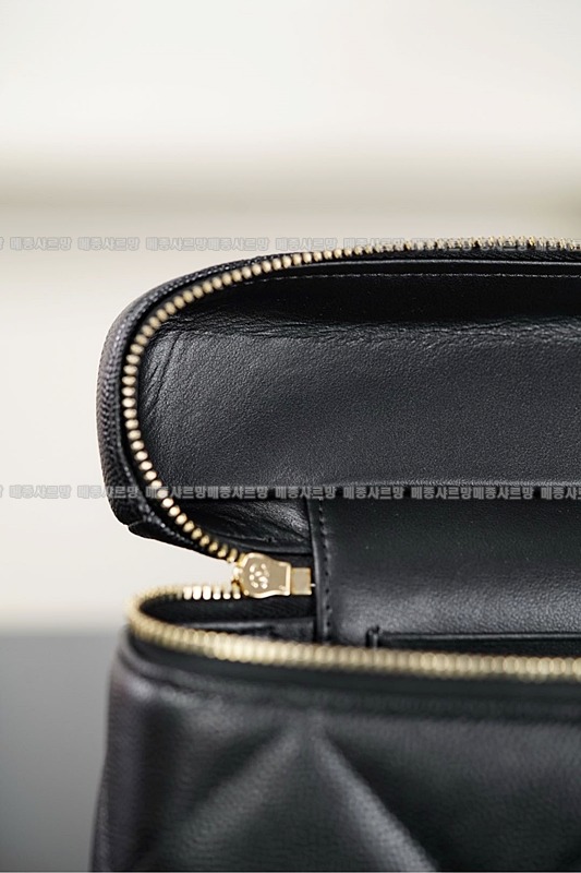 샤넬 체인 코스메틱 케이스20260421-135222-036.jpg