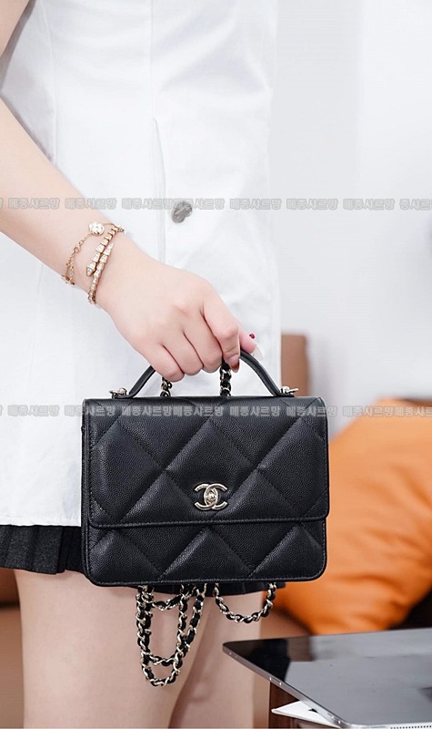 샤넬탑핸들WOC백팩  20260421-142152-000.jpg