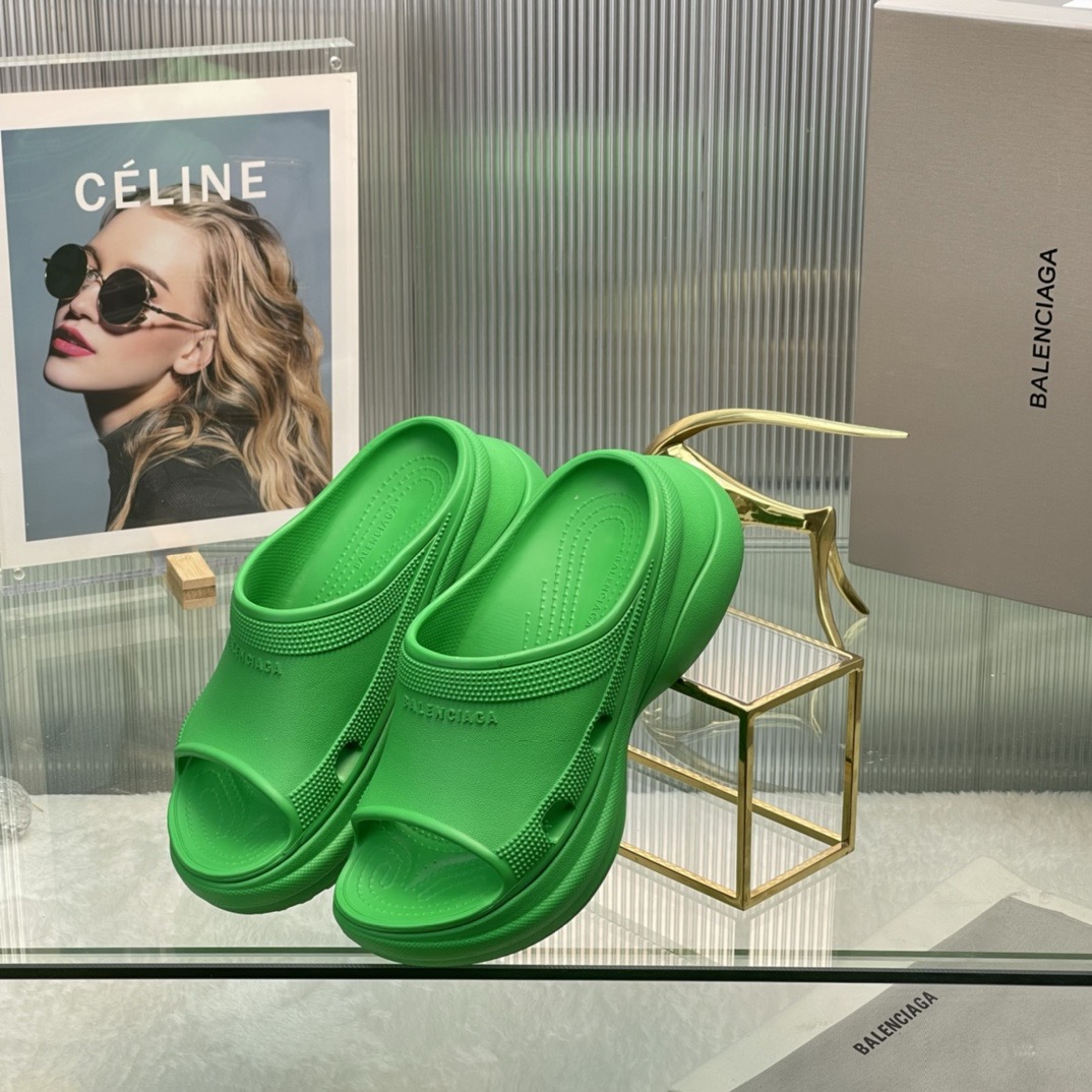 발렌시아가x크록스슬리퍼