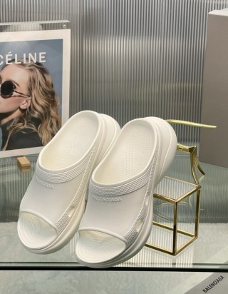 발렌시아가x크록스슬리퍼