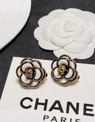 샤넬 까멜리아  귀걸이