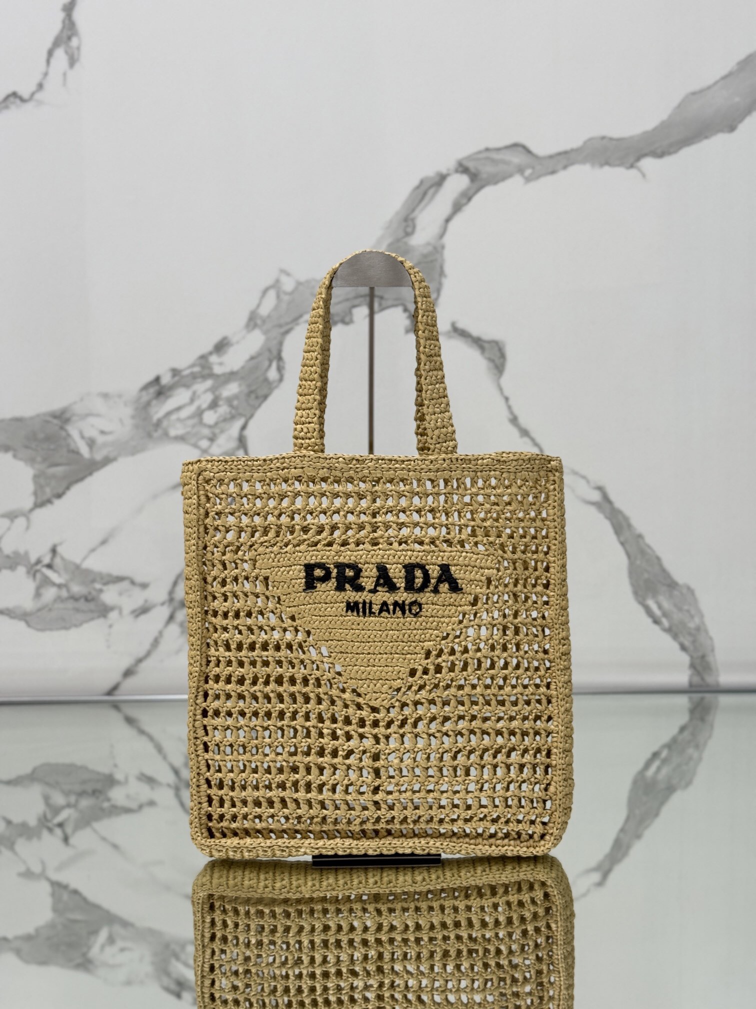 프라다 로고 크로셰 토트백