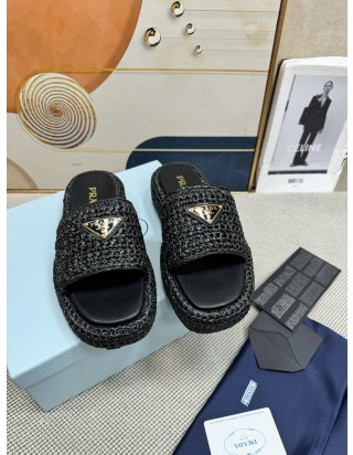 프라다 크로셰 플랫폼 슬라이드