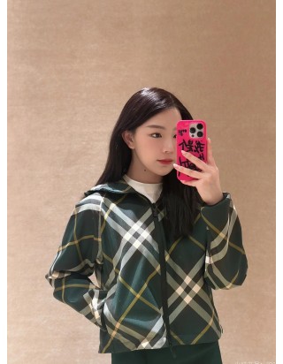 버버리 아이비 크롭 체크 라이트 자켓