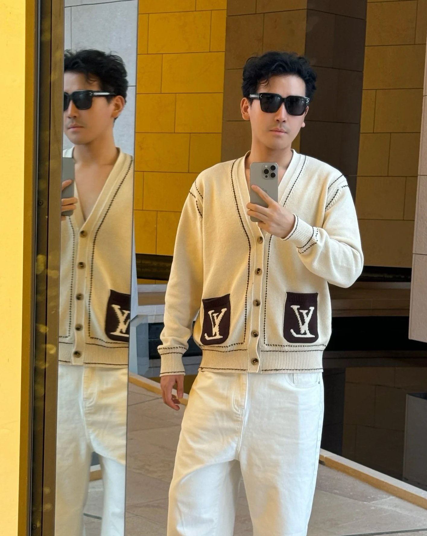 루이비통 남성 시그니처 가디건