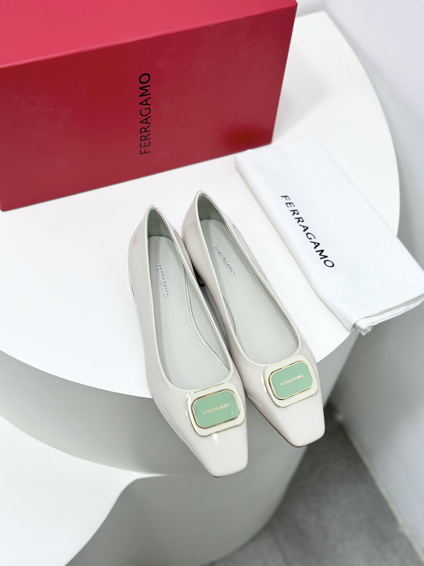 페라가모 24FW 여성 살바토레 드레스 슈즈