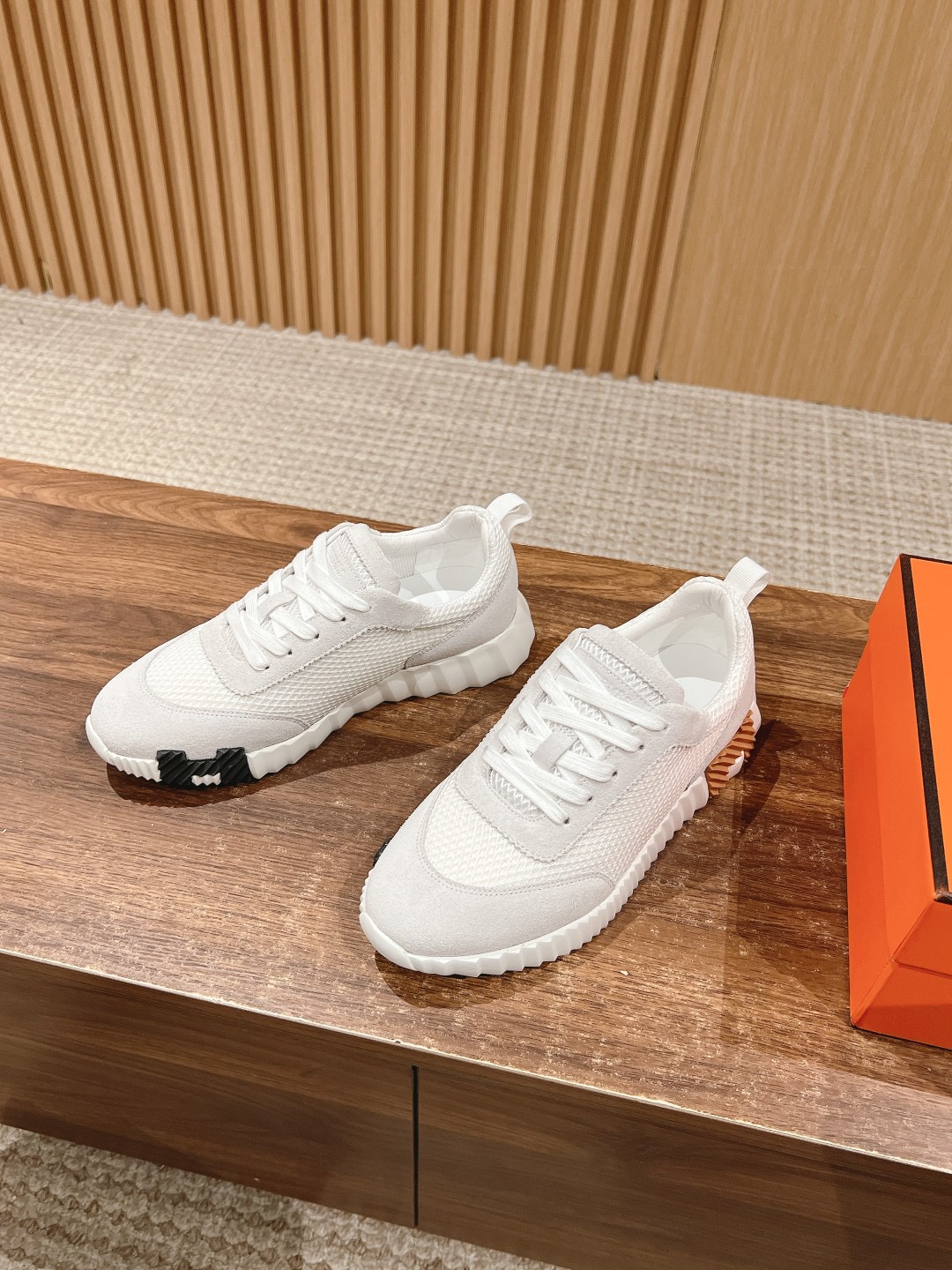 에르메스 여성 바운싱 스니커즈 블랑 메쉬