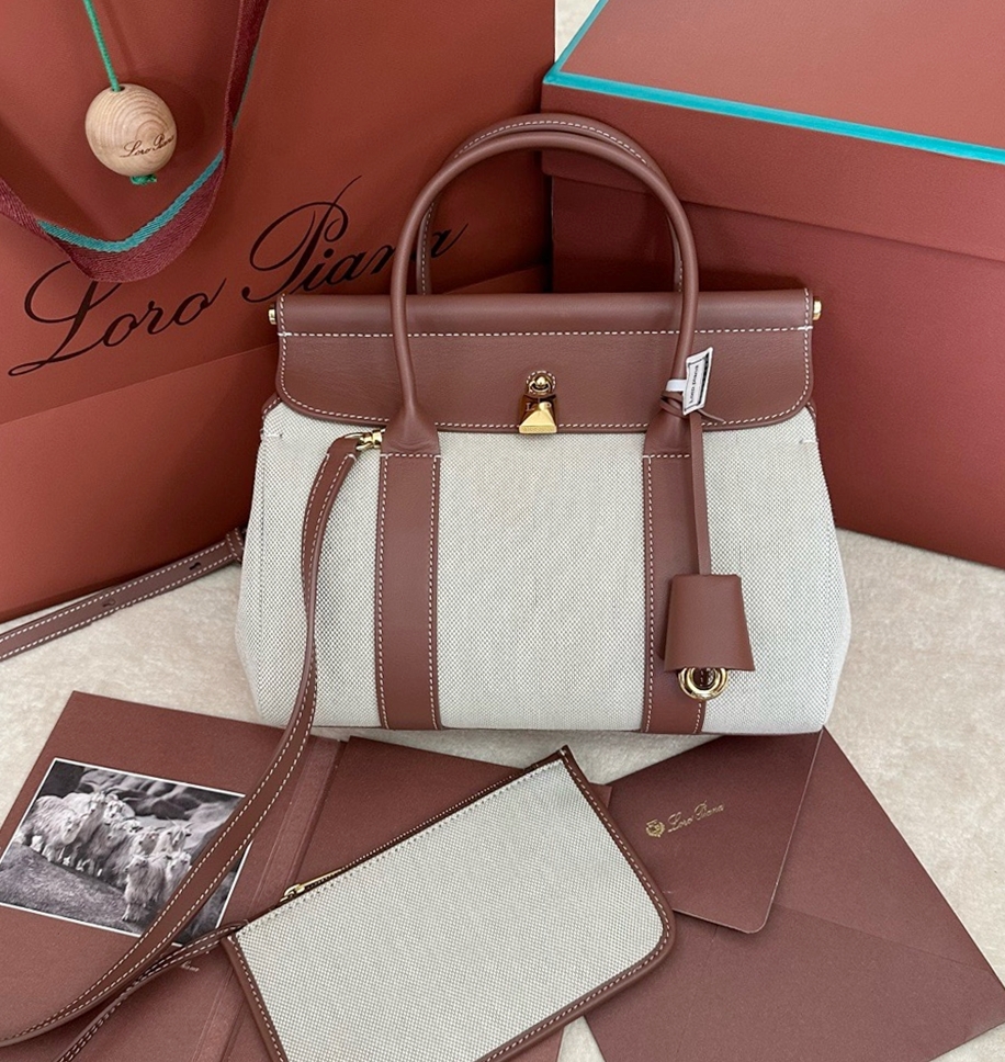 로로피아나 룸백 L25