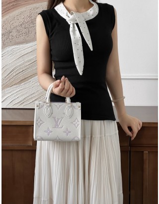 루이비통 온더고 BB 화이트