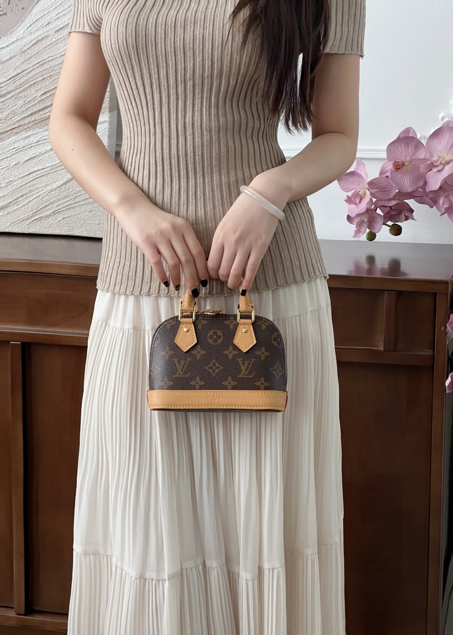 루이비통 알마 BB