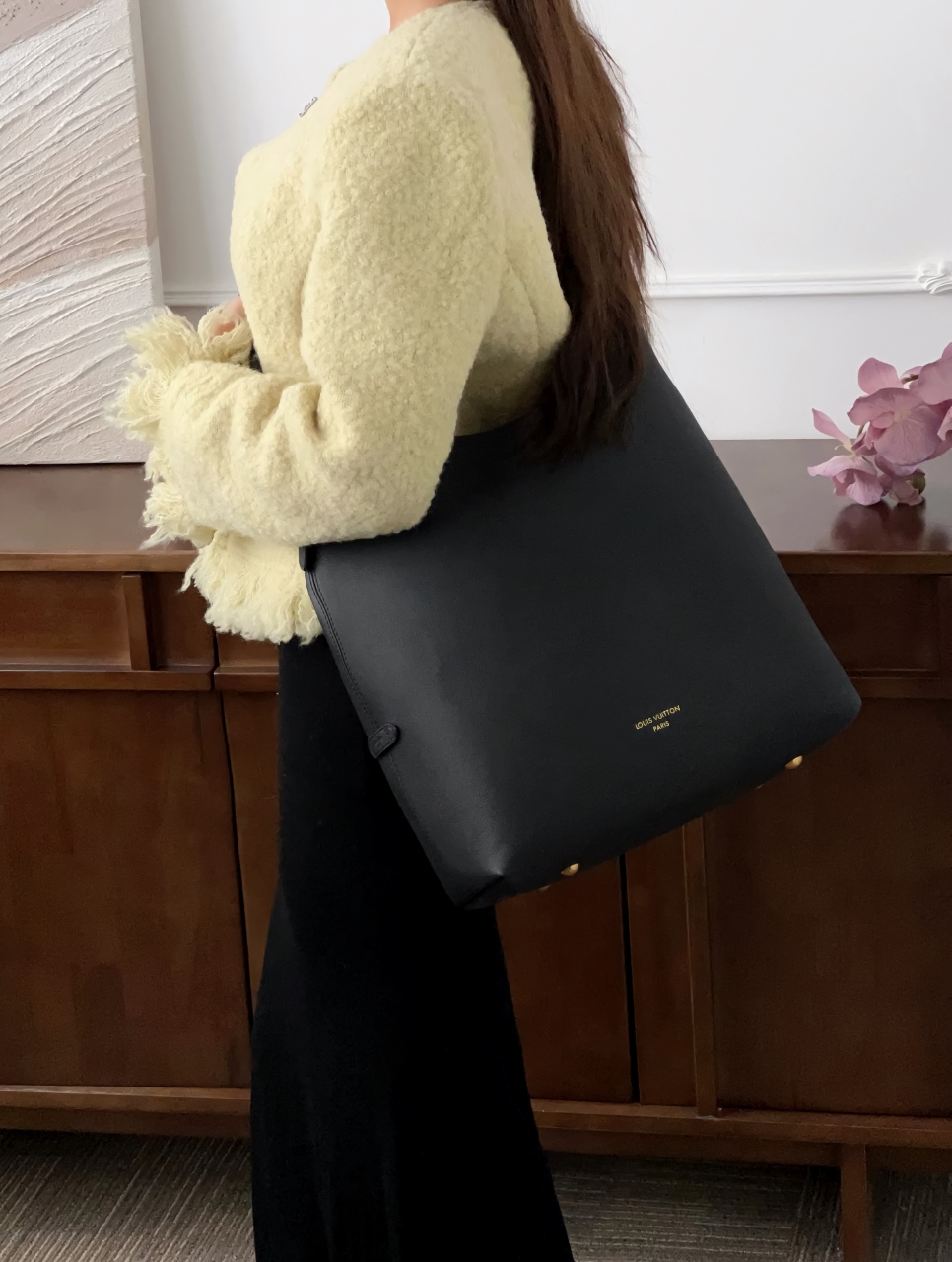 루이비통 로우 키 호보 MM