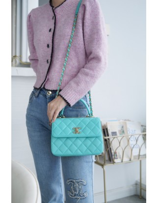 샤넬 트렌디 CC 탑핸들 플립백