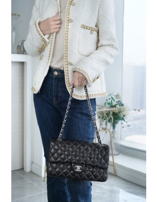 샤넬 클래식 미듐 플랩백 블랙은장