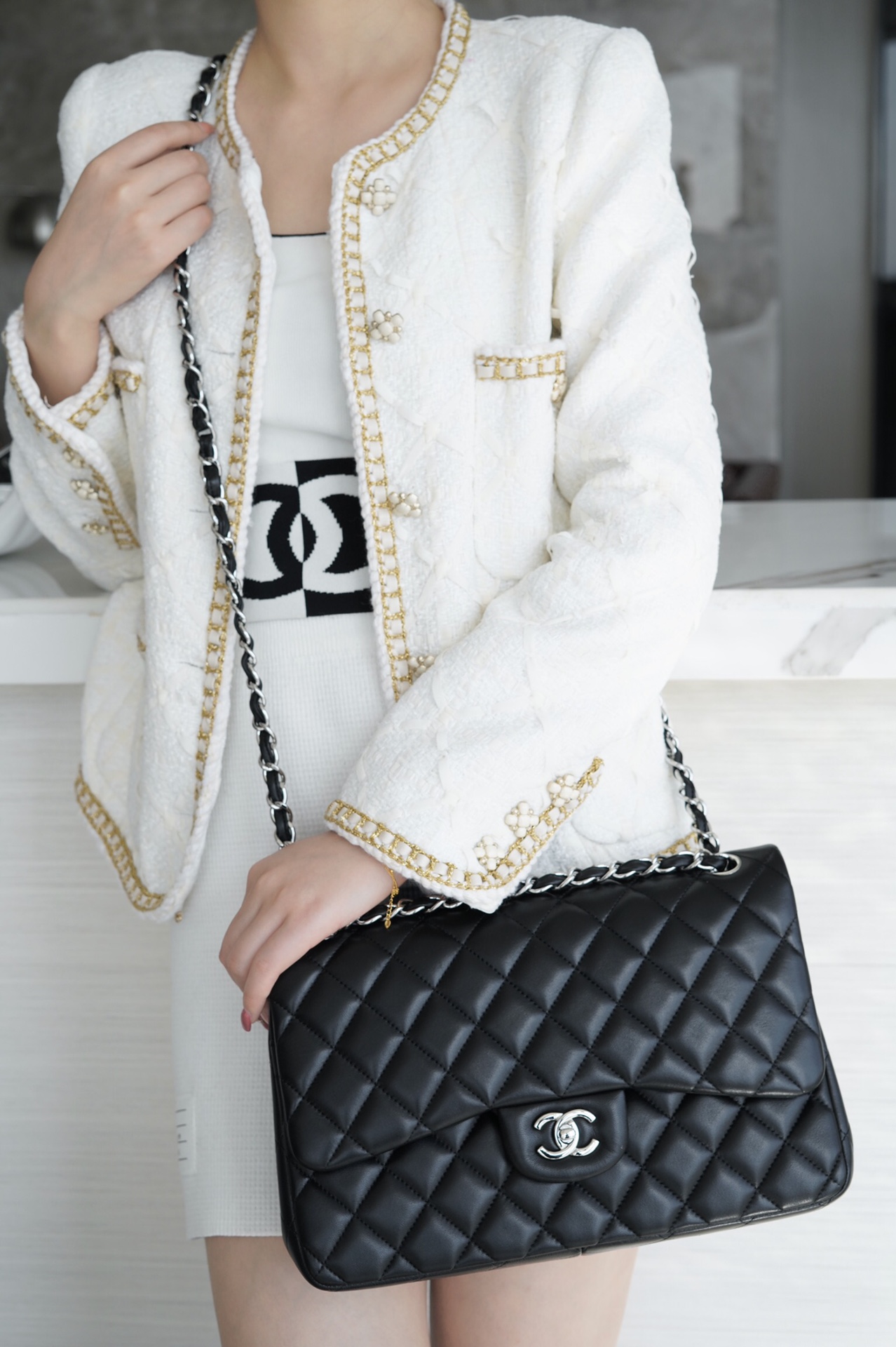 샤넬 클래식 플랩백 점보 블랙은장