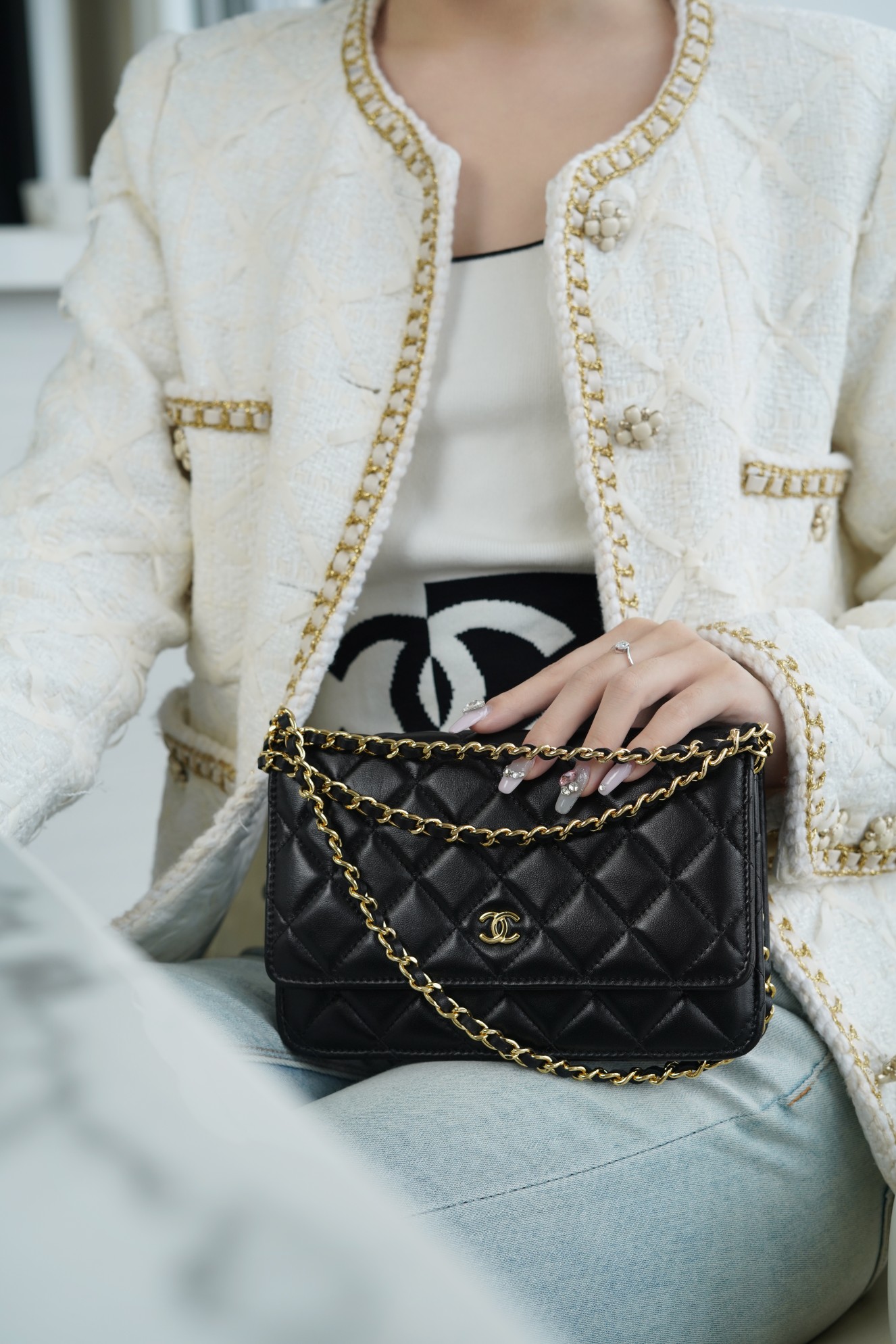 샤넬 클래식 WOC 램스킨 금장