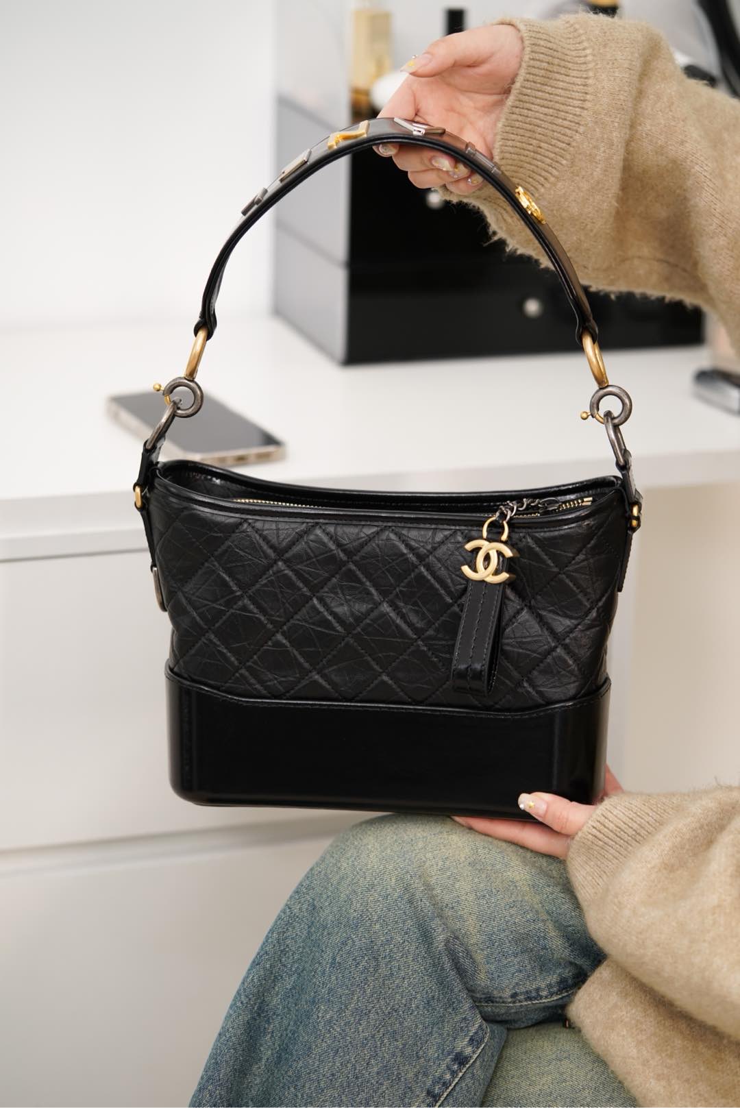 샤넬 가브리엘 미디움 호보백